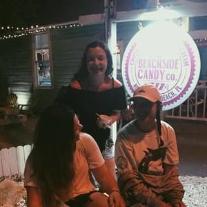 Meet your Posher, Katelyn